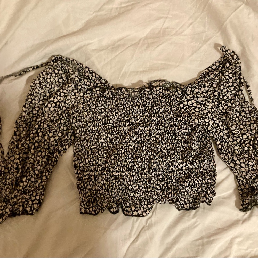 Miami Black and White Floral Off-Shoulder Blouse